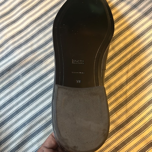 Shoe - Picture 2 of 5